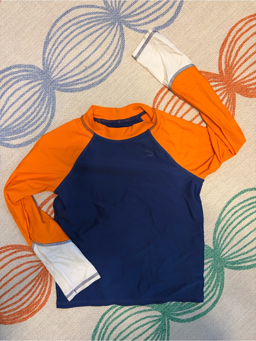☀️5T Rashguard bundle longsleeve! Cat & Jack rash guard AND LLbean colorblock - Picture 3 of 8
